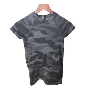 Athleta Seamless Camo Workout Tee